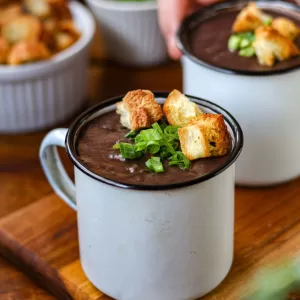 Caldinho de Feijão Vegano e Defumado – Receita Fácil e Confortante